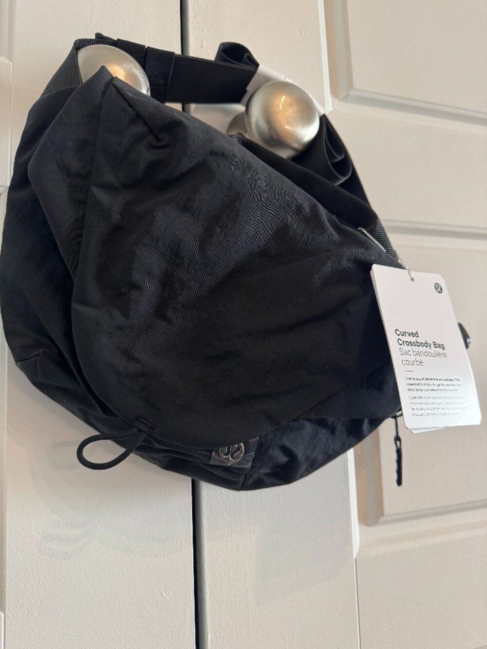 curved crossbody bag 3L black